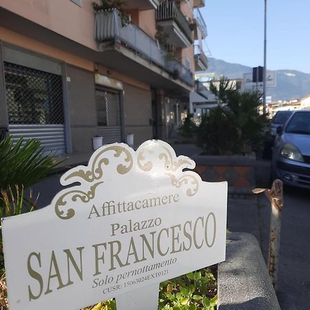 卡斯特拉玛雷帝斯达比亚 Palazzo San Francesco酒店 外观 照片